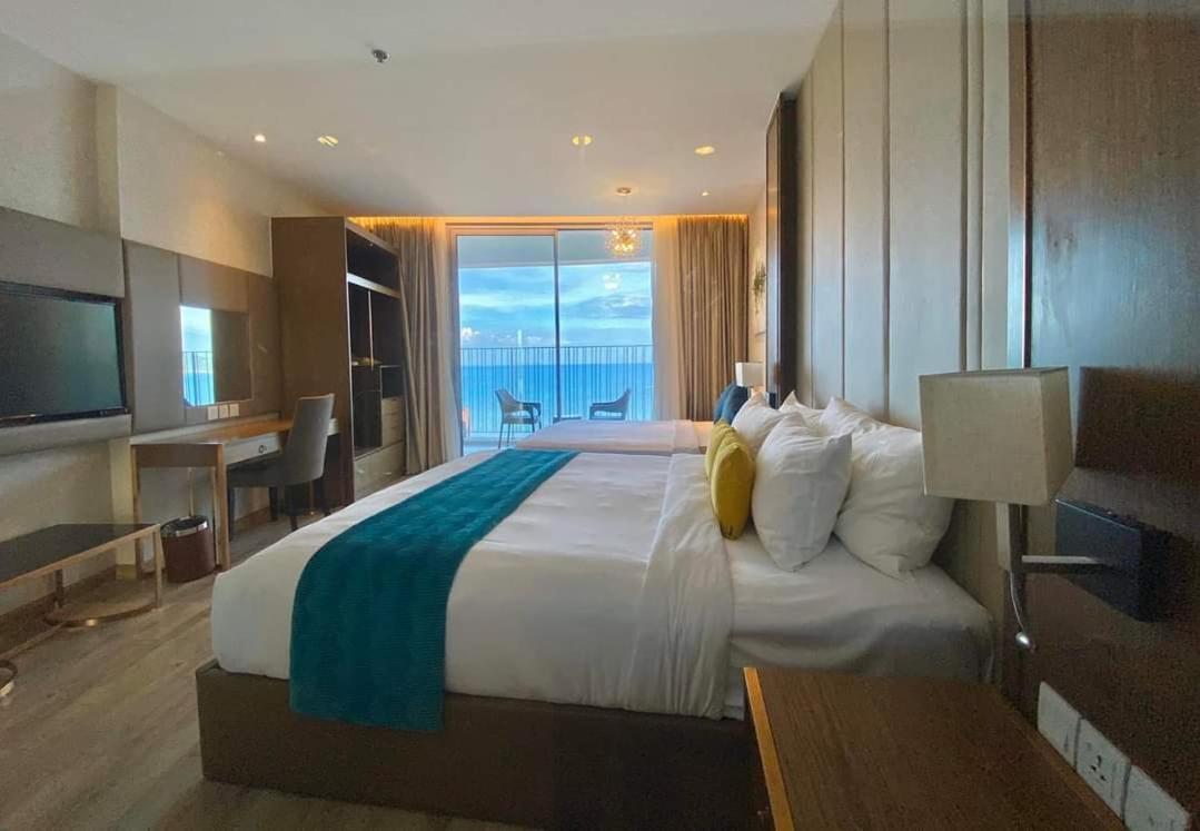 Panorama Oceanfront Suite Nha Trang Exterior photo