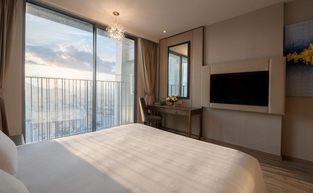 Panorama Oceanfront Suite Nha Trang Exterior photo