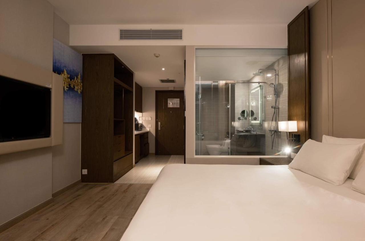 Panorama Oceanfront Suite Nha Trang Exterior photo