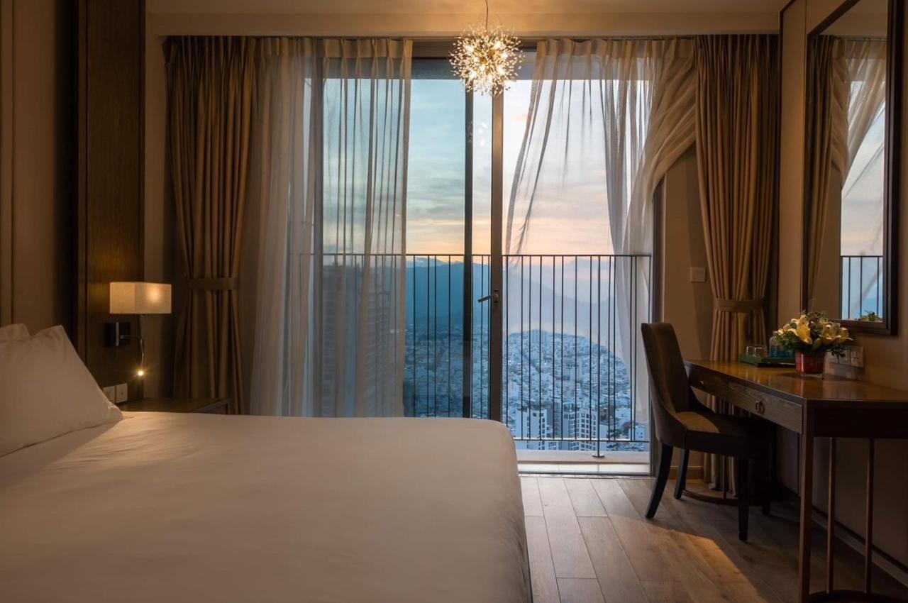 Panorama Oceanfront Suite Nha Trang Exterior photo