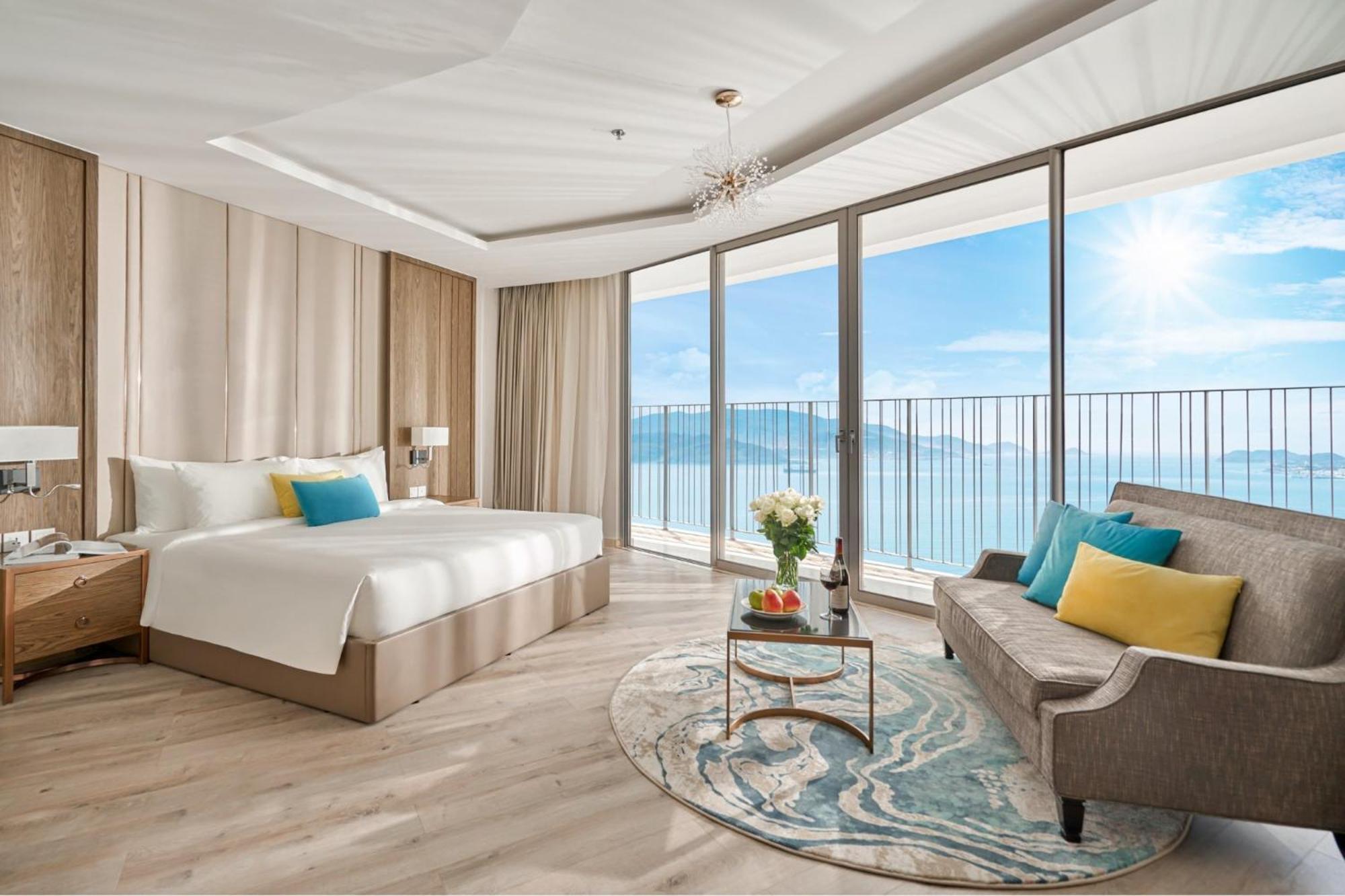 Panorama Oceanfront Suite Nha Trang Exterior photo