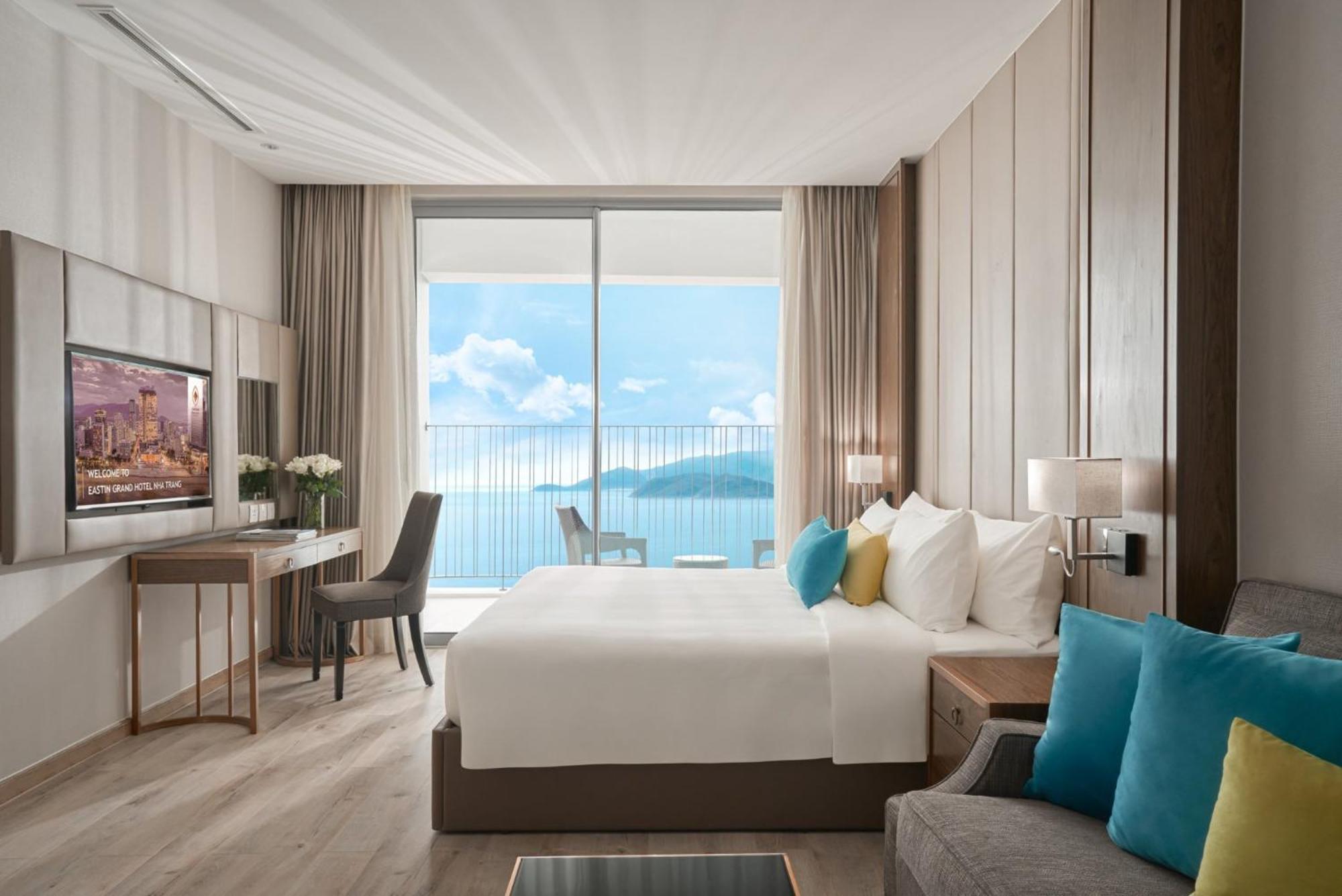 Panorama Oceanfront Suite Nha Trang Exterior photo