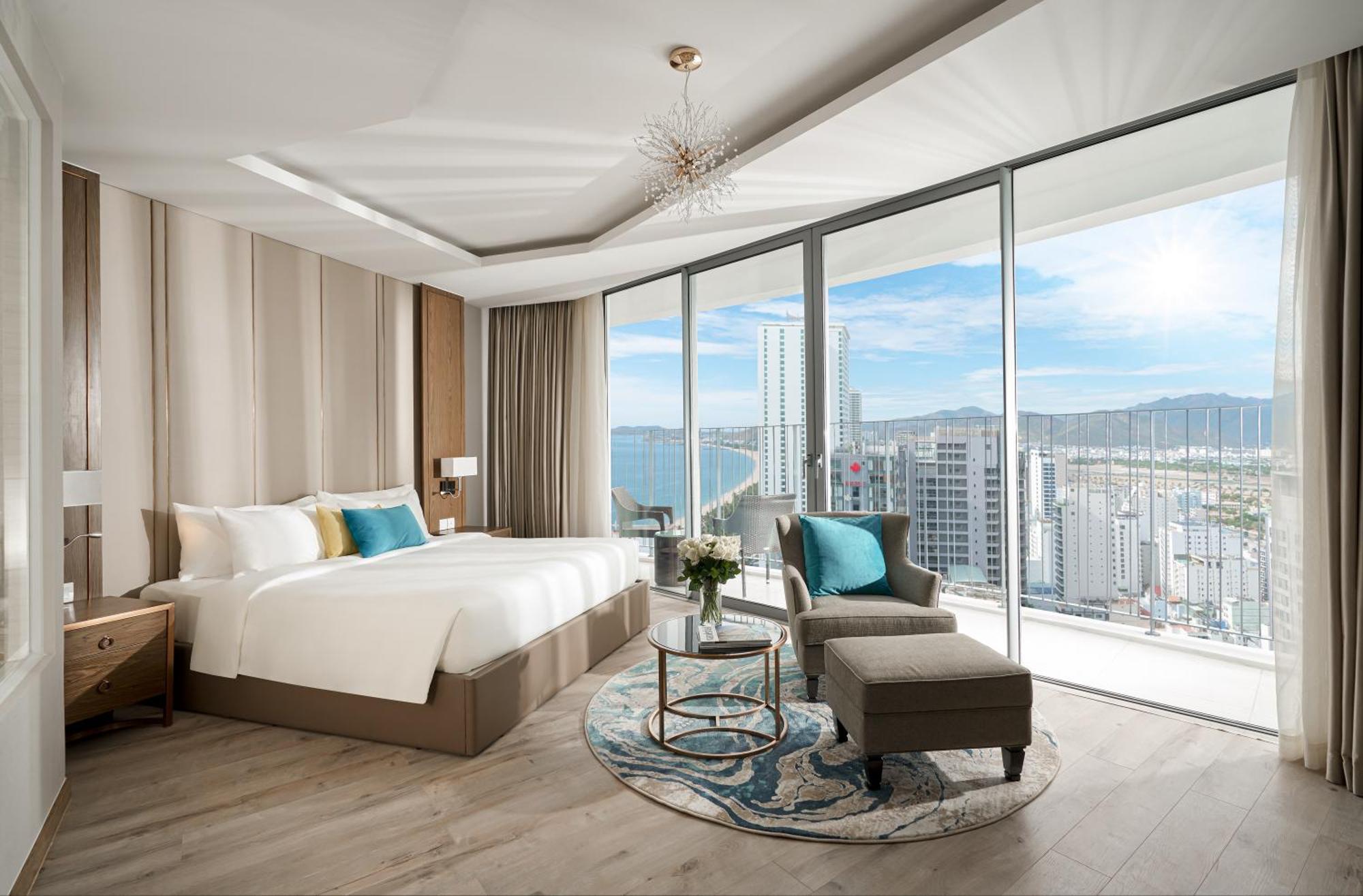 Panorama Oceanfront Suite Nha Trang Exterior photo